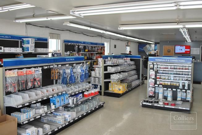 Two Building Industrial Complex with Value-Add Potential: 3220 Hanson St, Fort Myers, FL 33916